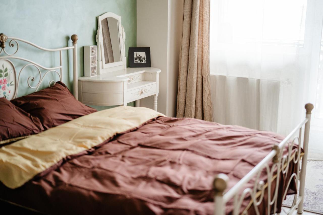 Bright And Cozy Design Apt With Office Appartamento Cluj-Napoca Esterno foto