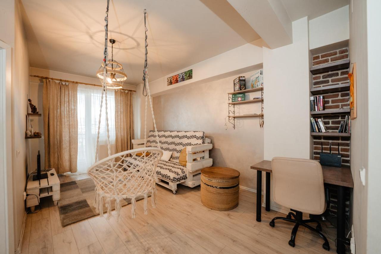 Bright And Cozy Design Apt With Office Appartamento Cluj-Napoca Esterno foto