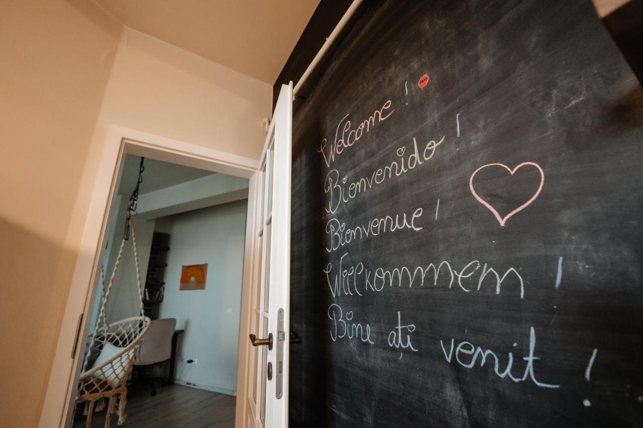 Bright And Cozy Design Apt With Office Appartamento Cluj-Napoca Esterno foto