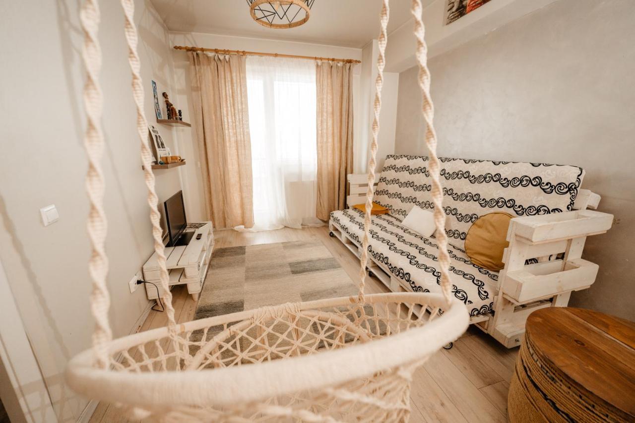 Bright And Cozy Design Apt With Office Appartamento Cluj-Napoca Esterno foto